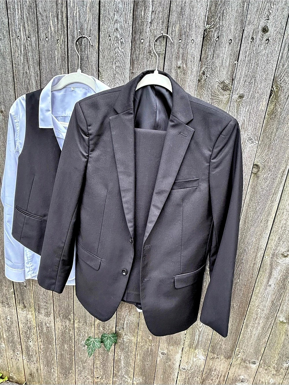 Boy’s Black Suit Set Size 18